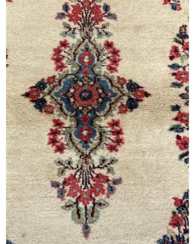 Ghashghaie Wool view 3