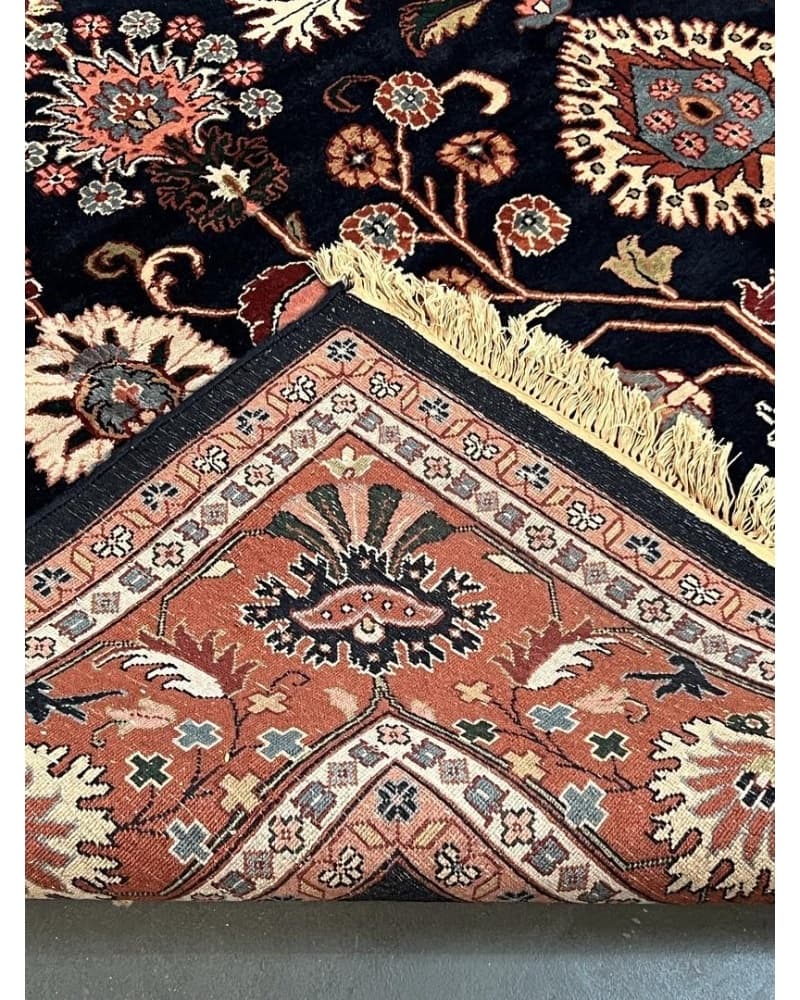 Persian Wool view 4