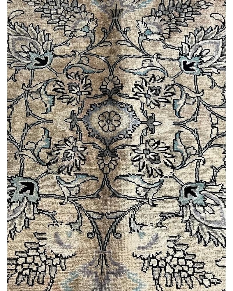 Old Tabriz Wool view 3