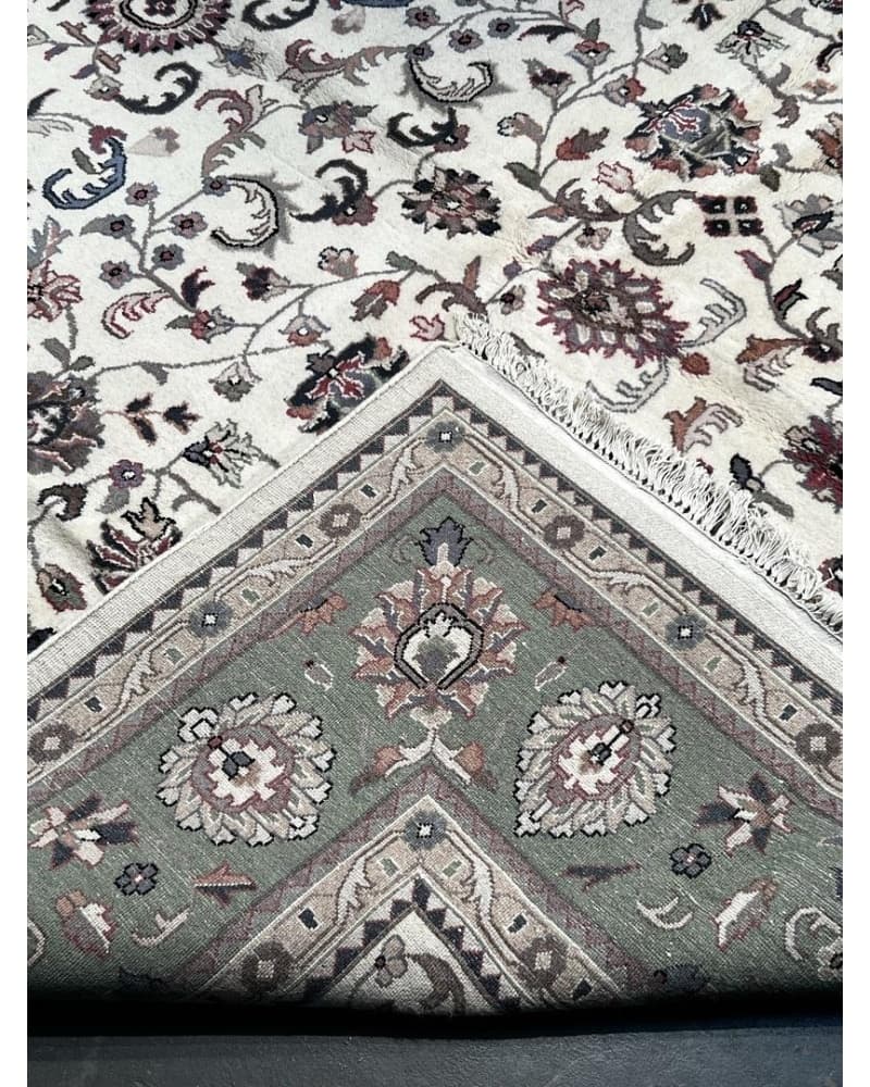 Kashan Wool view 4