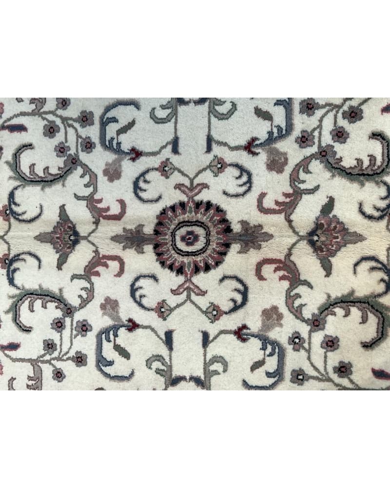Kashan Wool view 3