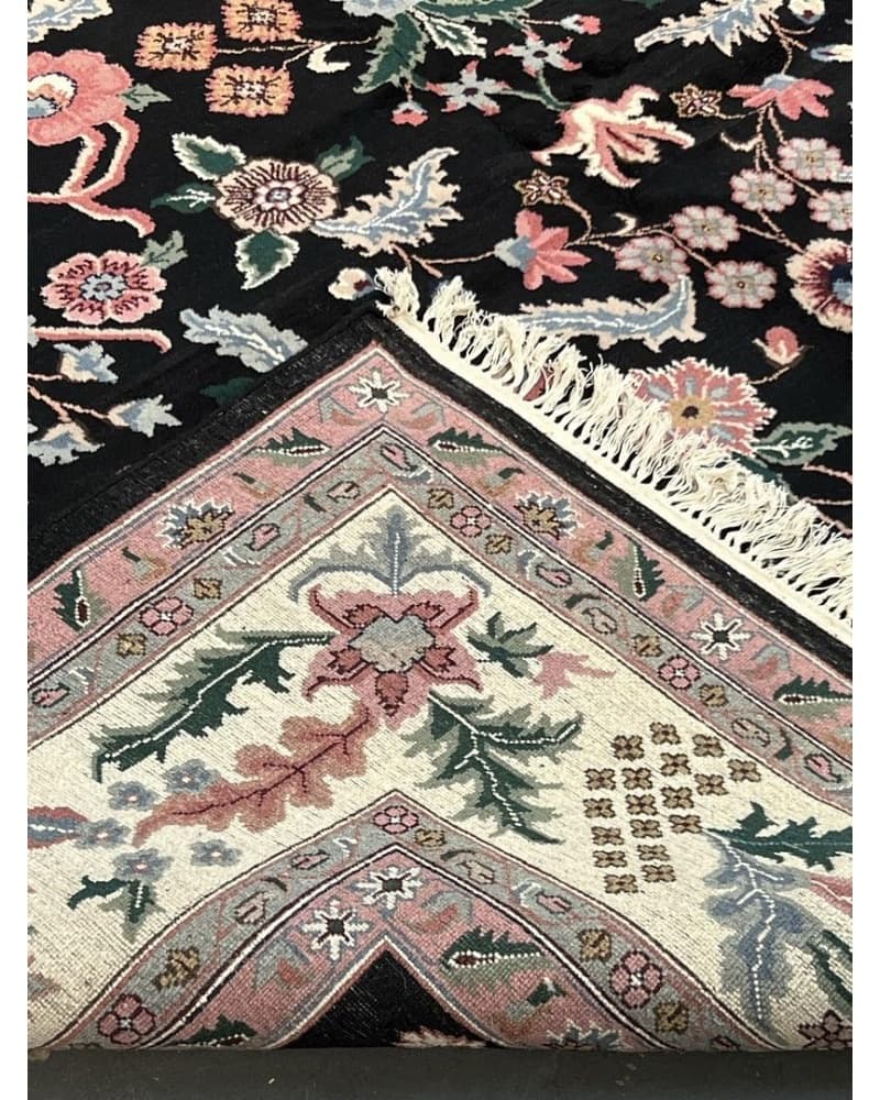 Kashan Wool view 4