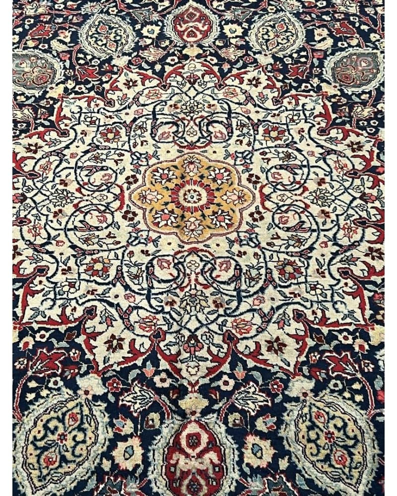 Tabriz Wool view 3