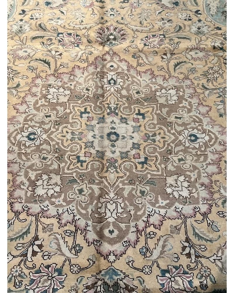 Tabriz Wool view 3
