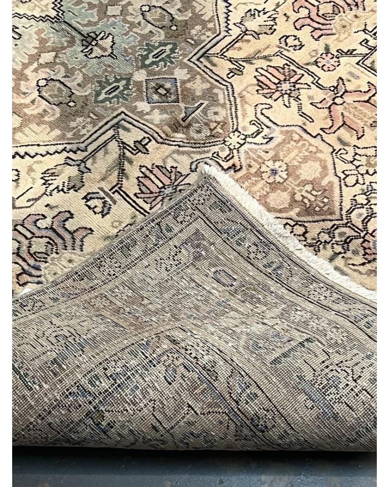 Tabriz Wool view 4