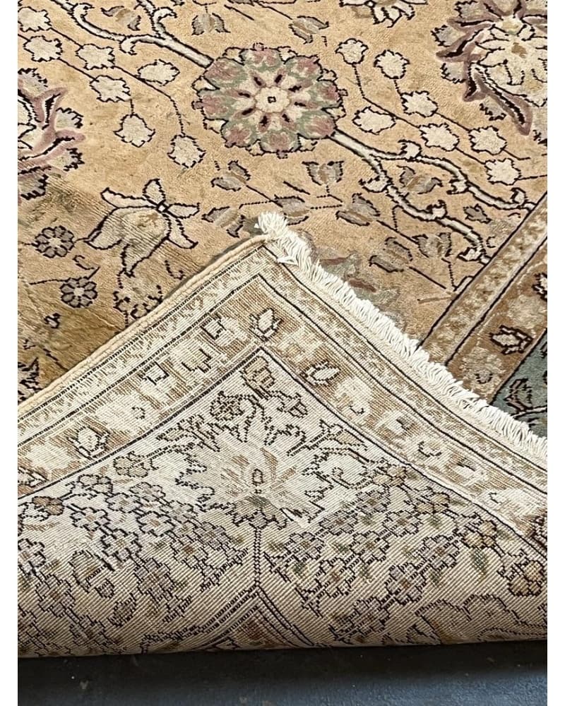 Tabriz Wool view 4