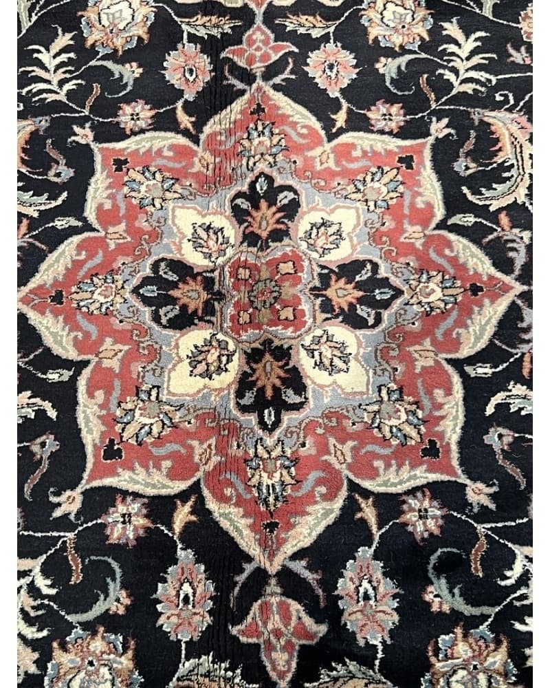 Kashan Wool view 3