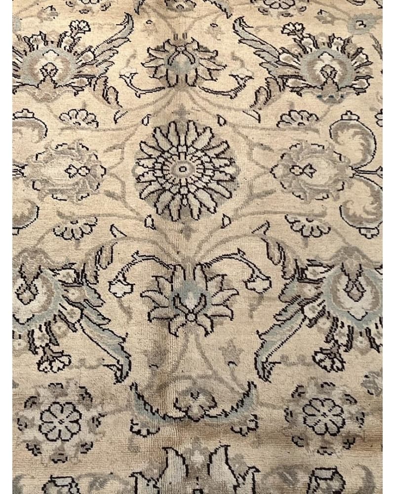 Old Tabriz Wool view 3