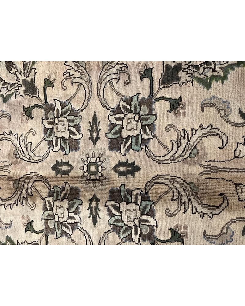 Old Tabriz Wool view 3