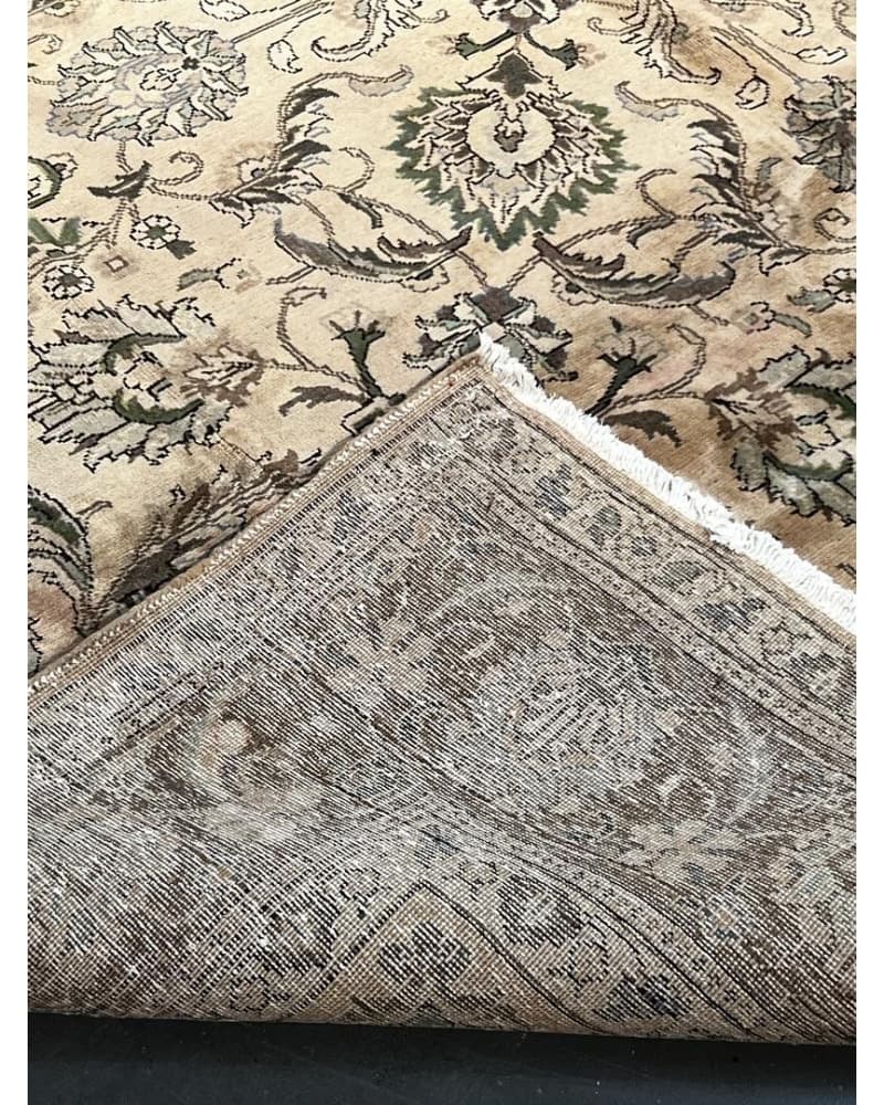 Old Tabriz Wool view 4