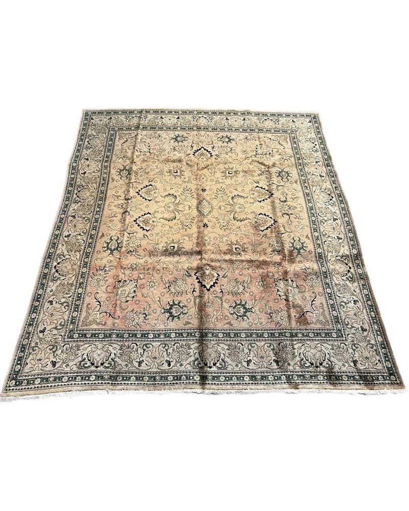 Old Tabriz Wool view 2