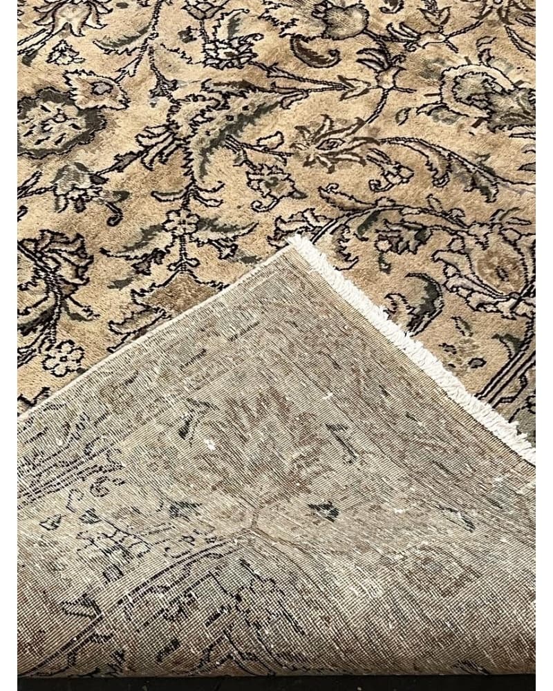 Old Tabriz Wool view 4