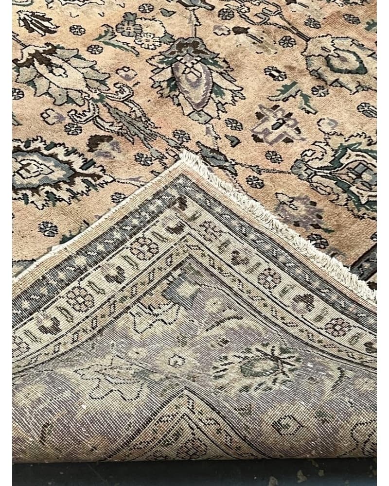 Old Tabriz Wool view 4