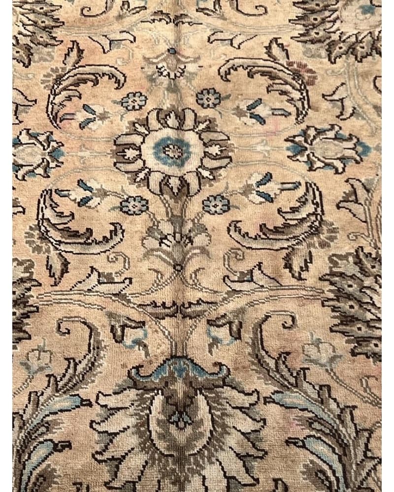 Old Tabriz Wool view 3