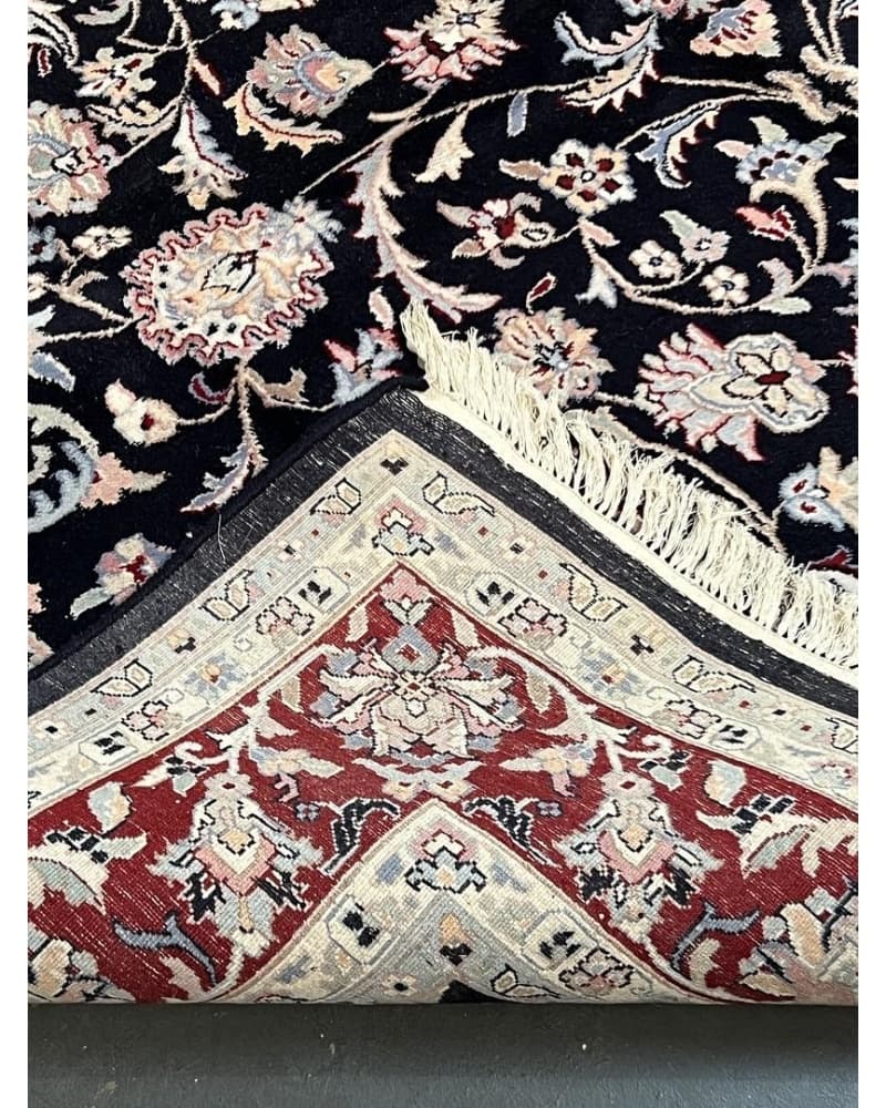 Persian Wool view 4