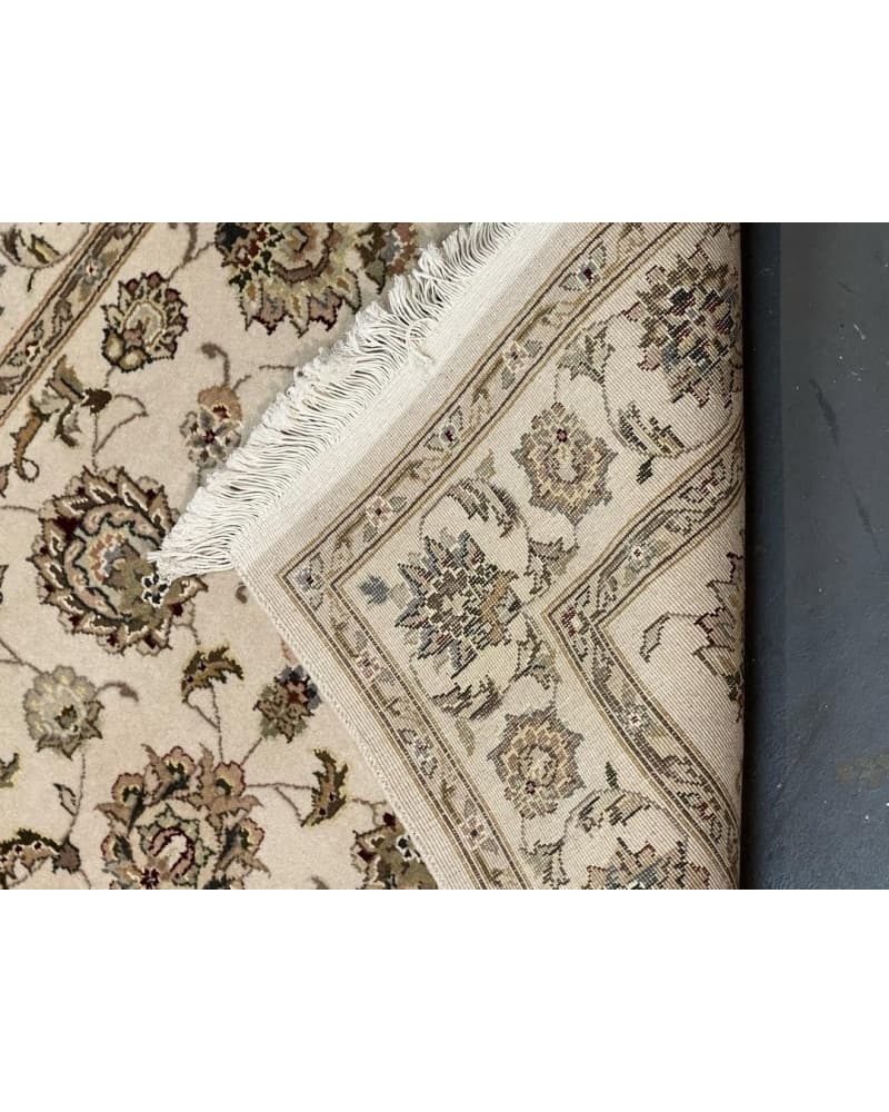 Tabriz Design Wool & Silk view 4