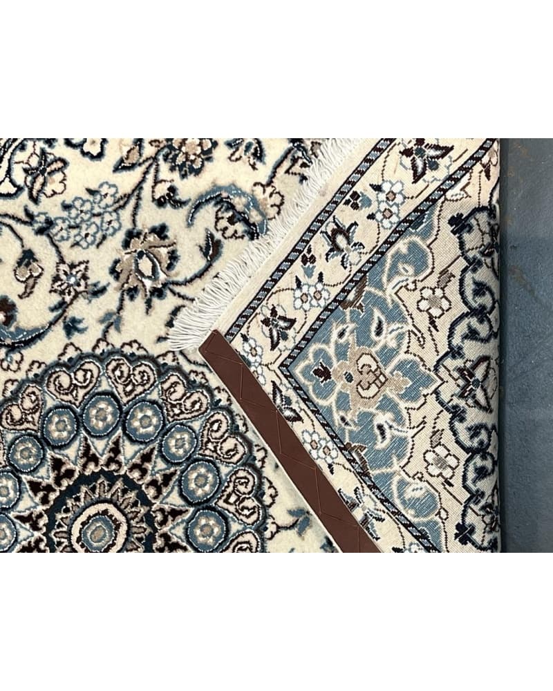 Nain Wool & Silk view 4