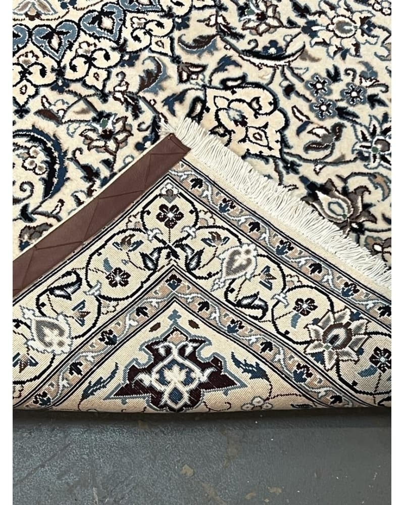 Nain Wool & Silk view 4