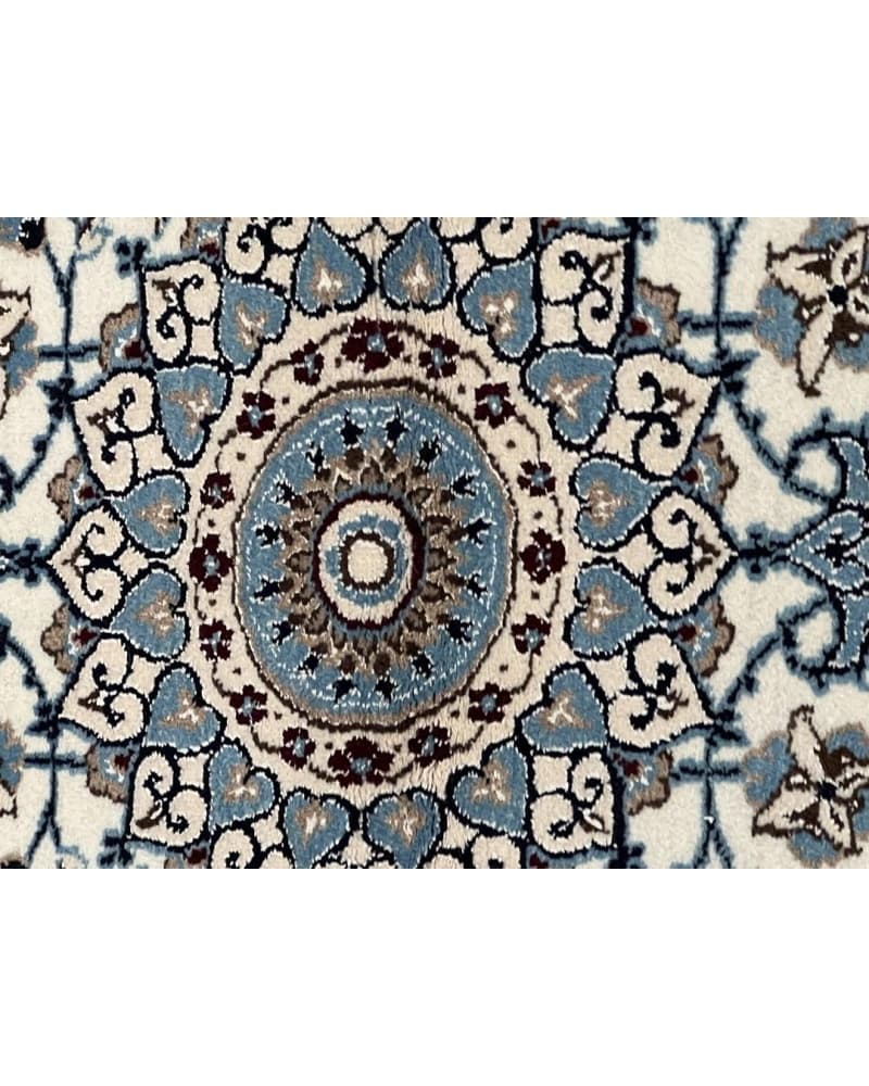 Nain Wool & Silk view 3