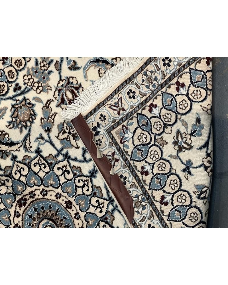 Nain Wool & Silk view 4