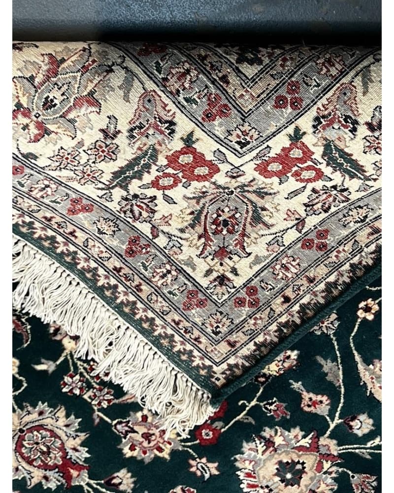 Kashan Wool view 4