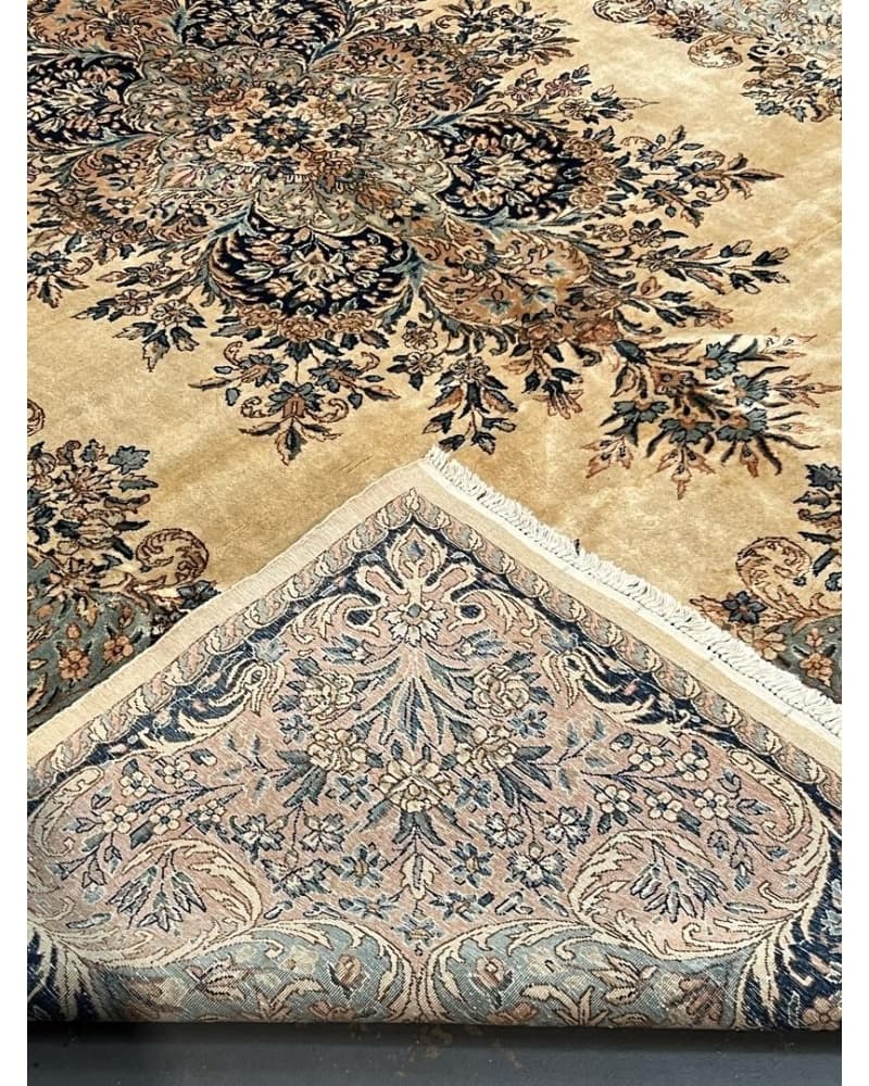 Old Kerman Wool view 4