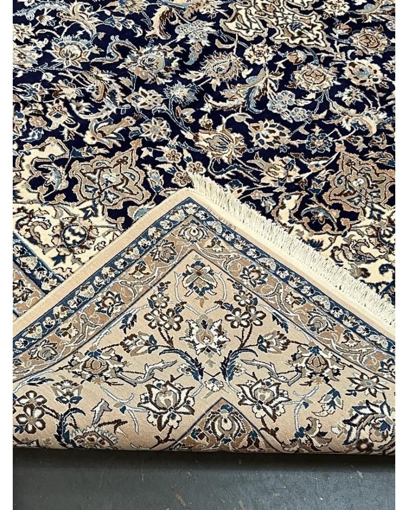 Nain Kork & Silk view 4