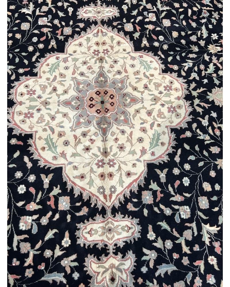 Kashan Wool view 3