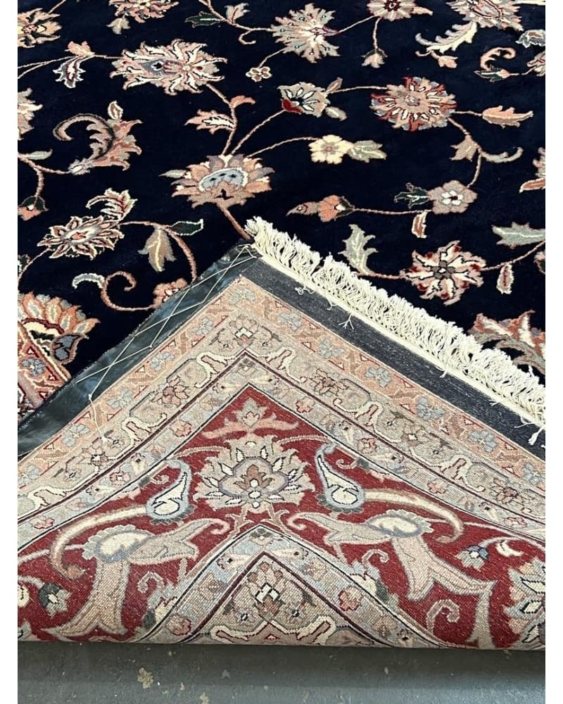 Kashan Wool view 4