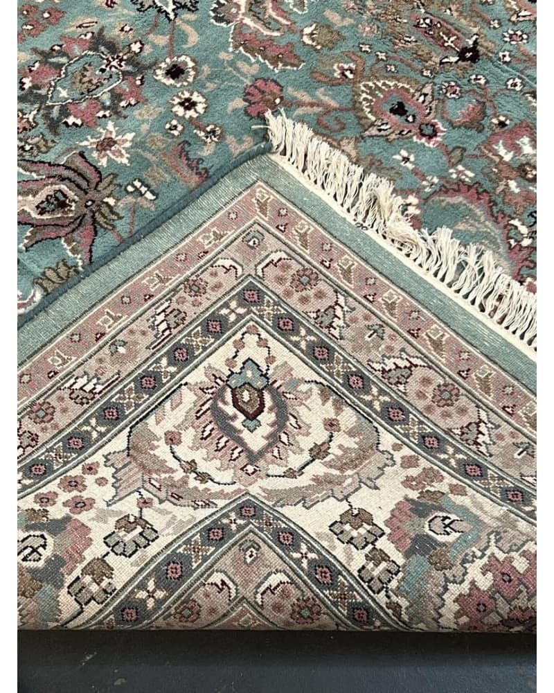Kashan Wool view 4
