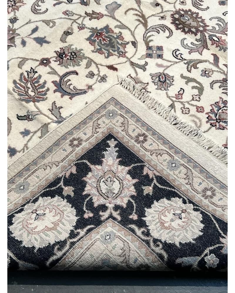 Kashan Wool view 4