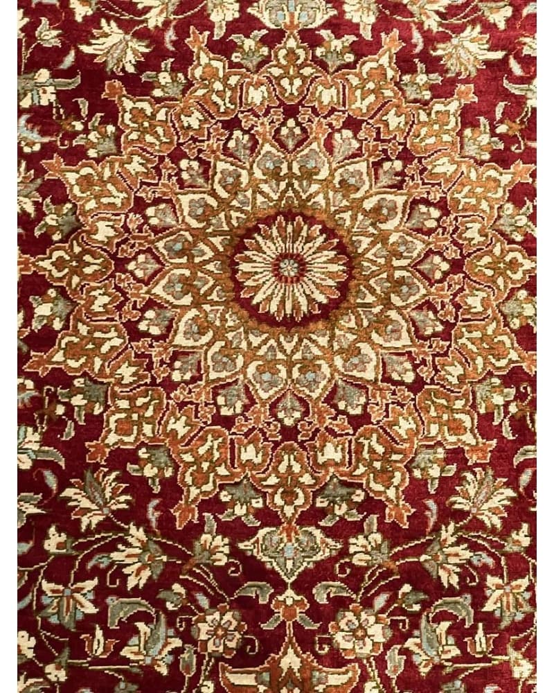 Qum Silk view 3
