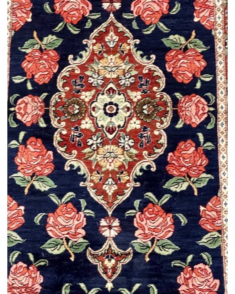 Qum Silk view 3
