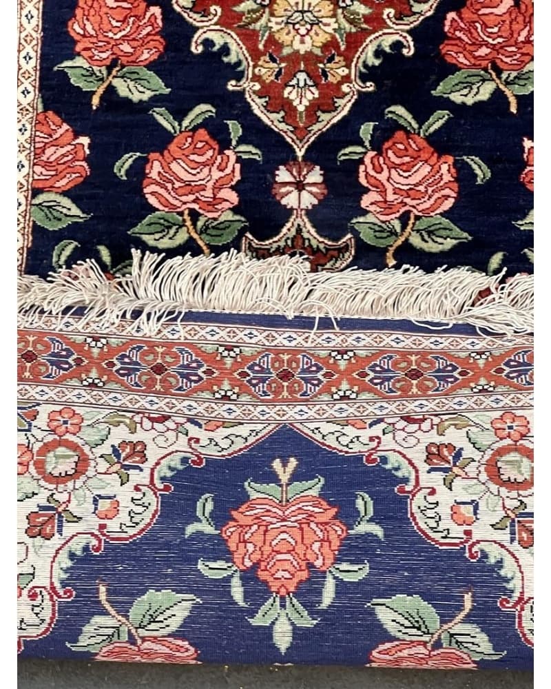 Qum Silk view 4