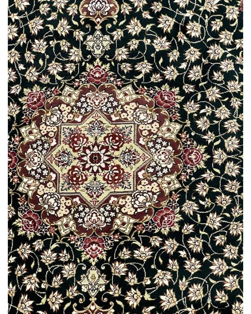Qum Silk view 3
