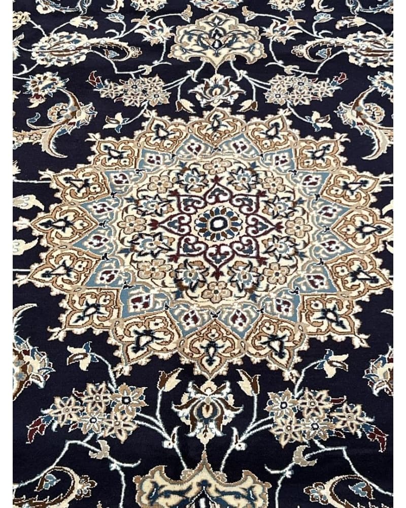 Nain Wool & Silk view 3