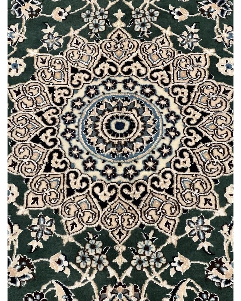 Nain Wool & Silk view 3