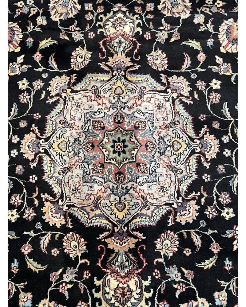 Kashan Wool view 3